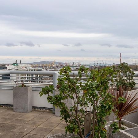 Guestready - Enchanting Views From Millenium Tower Apartment Dublin Bagian luar foto