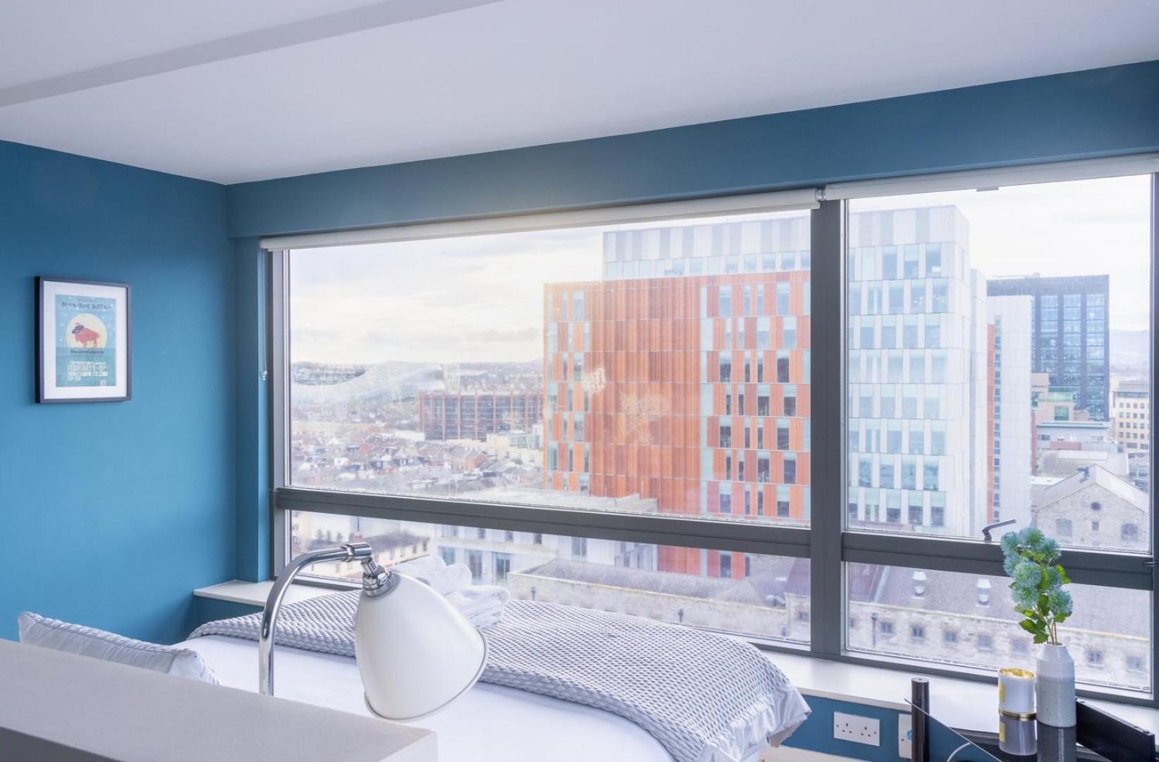 Guestready - Enchanting Views From Millenium Tower Apartment Dublin Bagian luar foto