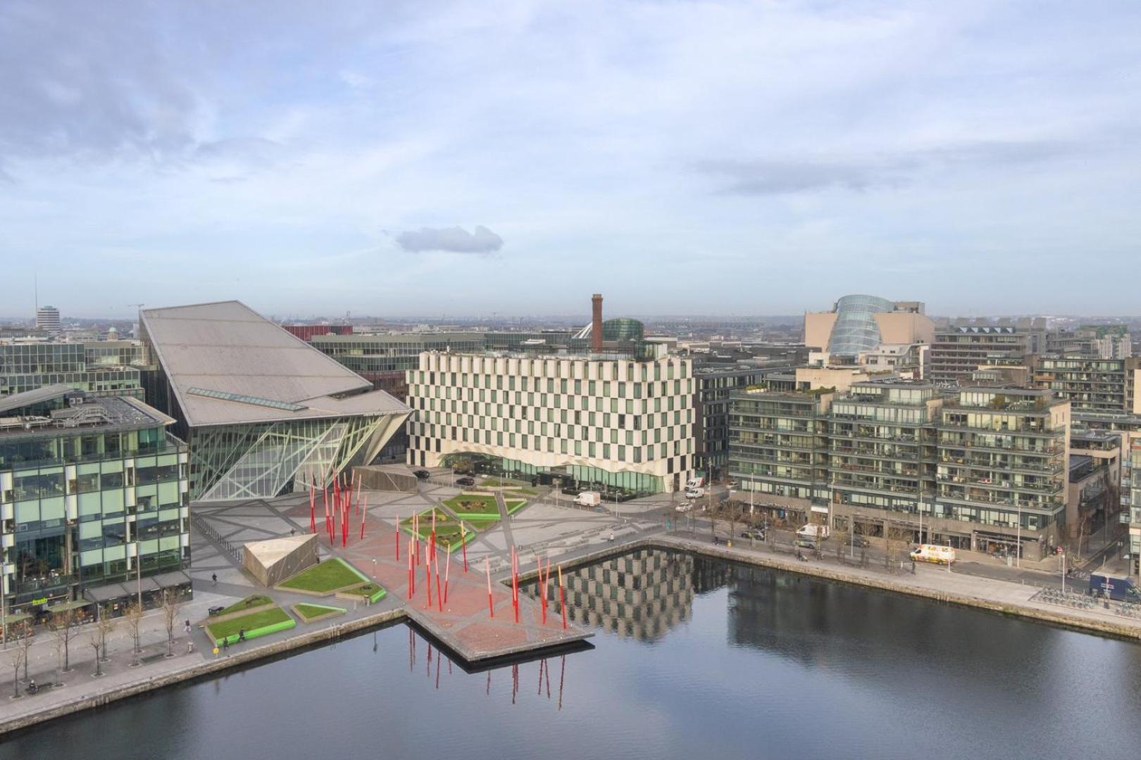 Guestready - Enchanting Views From Millenium Tower Apartment Dublin Bagian luar foto