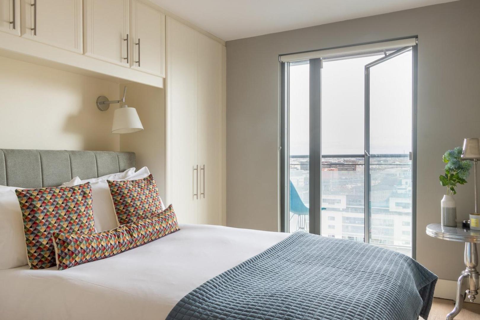 Guestready - Enchanting Views From Millenium Tower Apartment Dublin Bagian luar foto