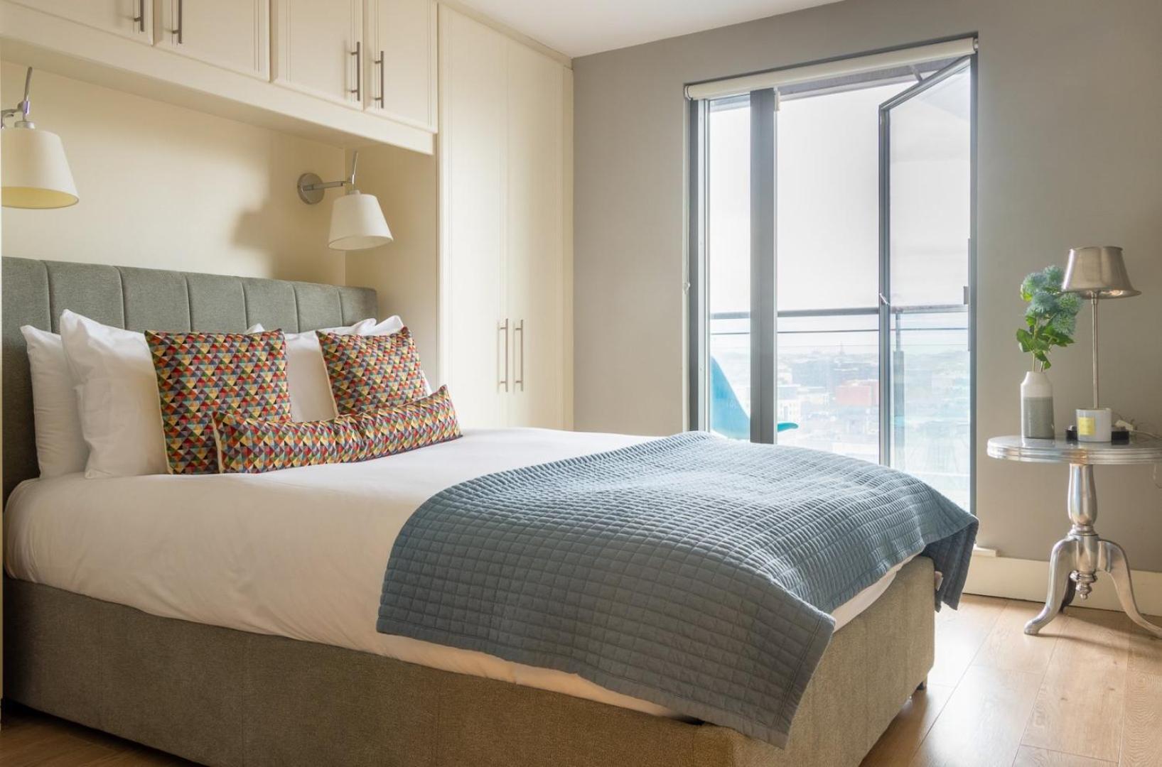 Guestready - Enchanting Views From Millenium Tower Apartment Dublin Bagian luar foto